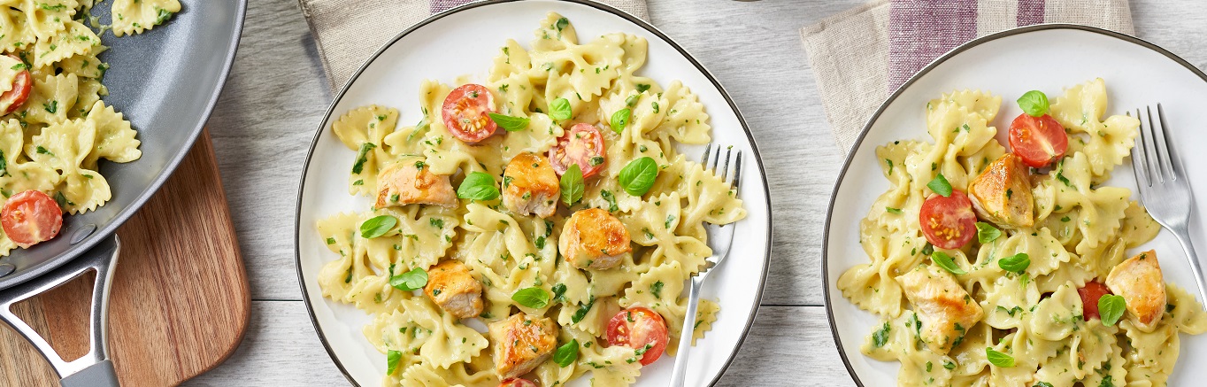 Ravioli de pollo con salsa de pesto