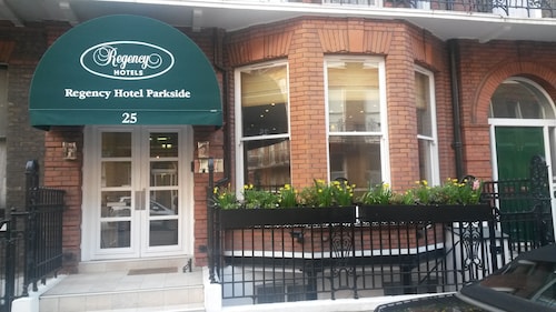 Parkside Plaza Hotel