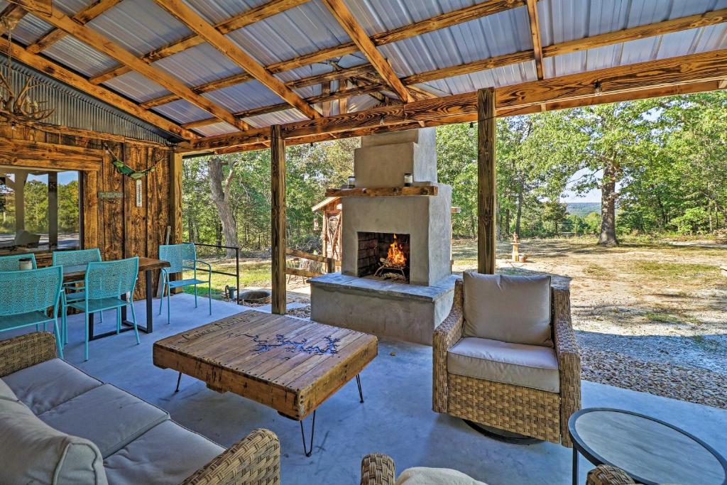 Cozy Cottage with a Garden Oasis