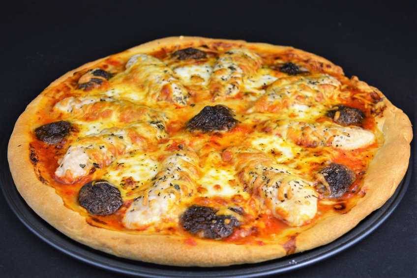 Pizza de setas y pollo