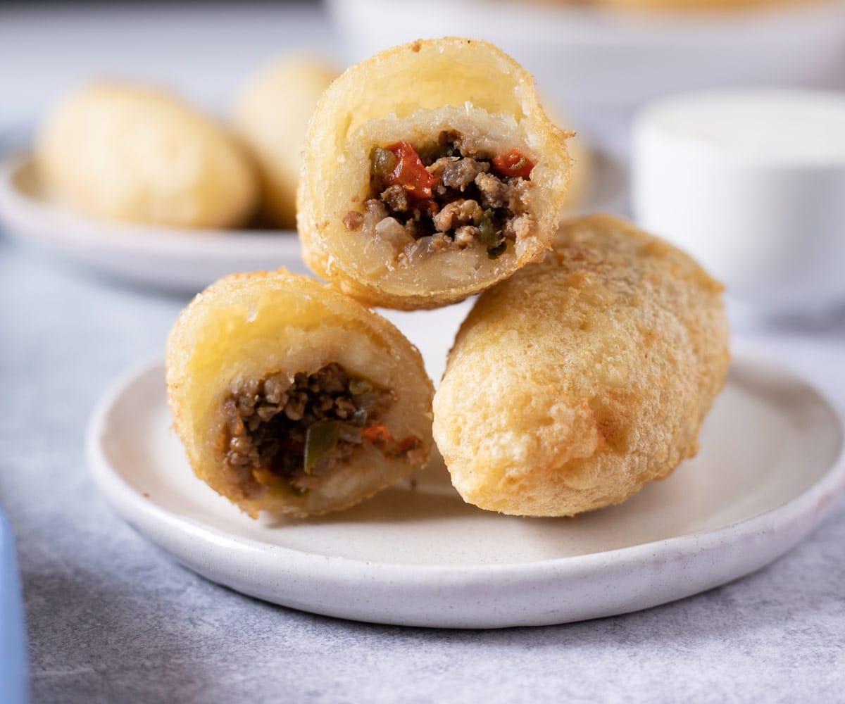 Carimañolas (Cassava Fritters)