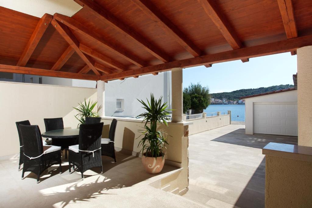 Villa Tisno