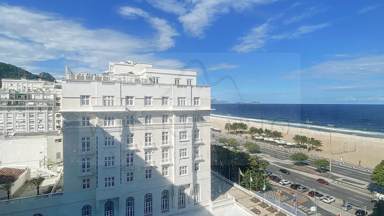 Luxury Penthouse with Panoramic Views