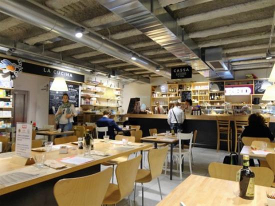 Libreria Feltrinelli RED