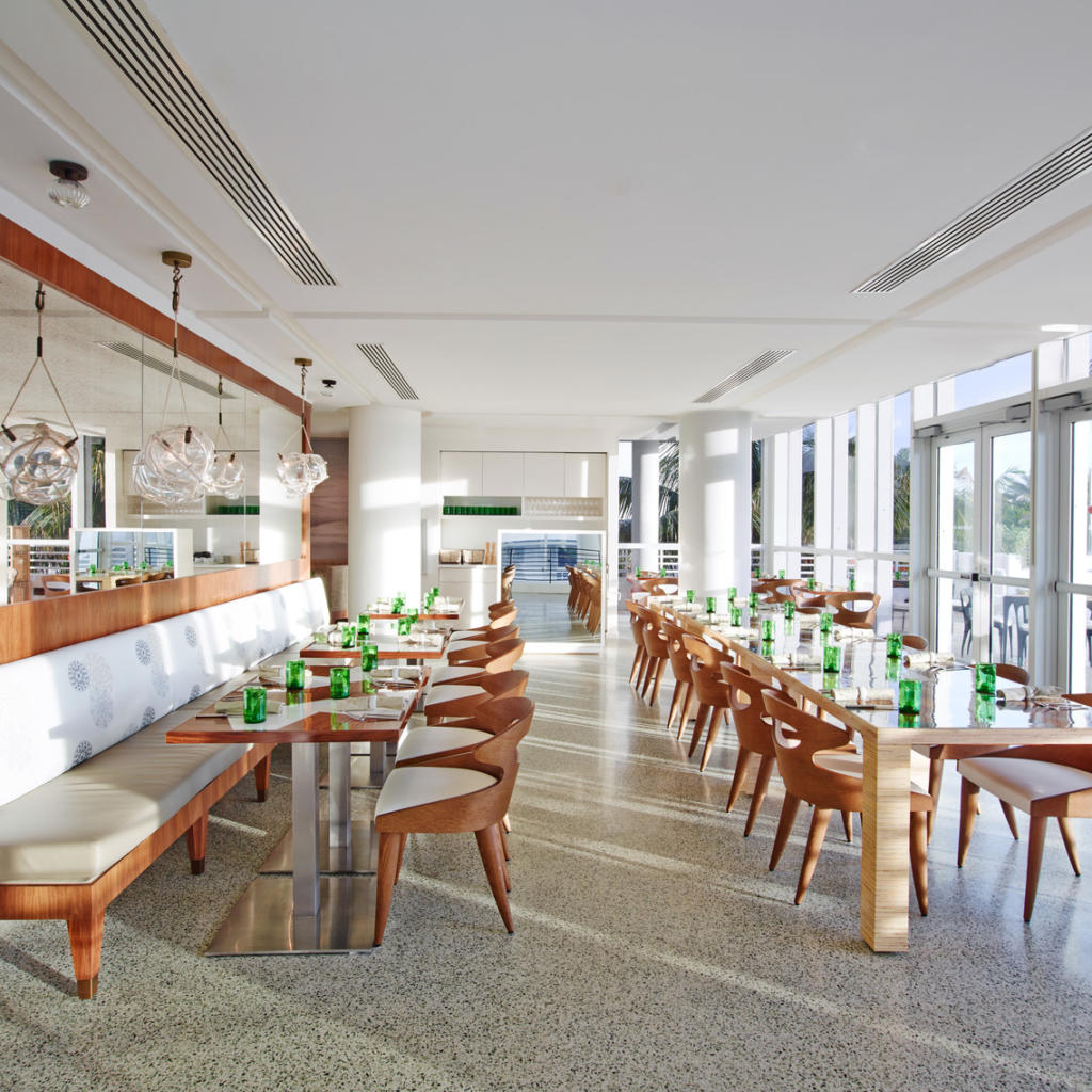 Cafe Roval