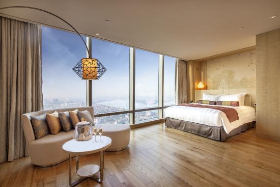 8. Lotte Hotel Hanoi