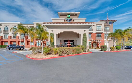 Lake Elsinore Nature Retreat
