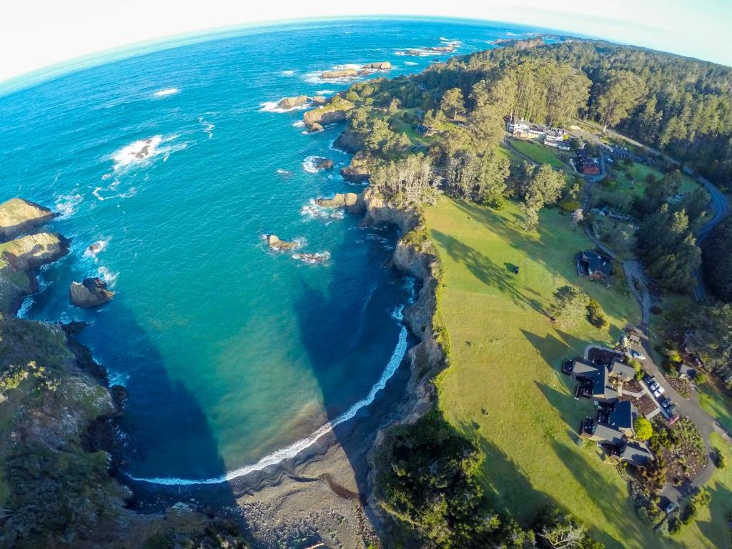 Shoreline Spa & Resort