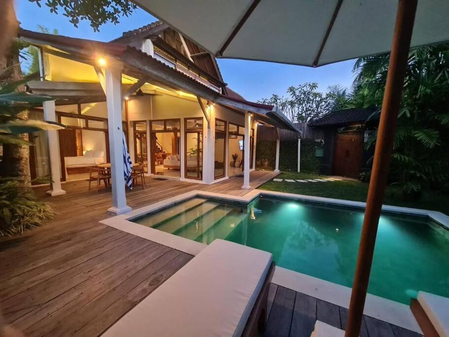 Tranquil Villa with Garden Oasis