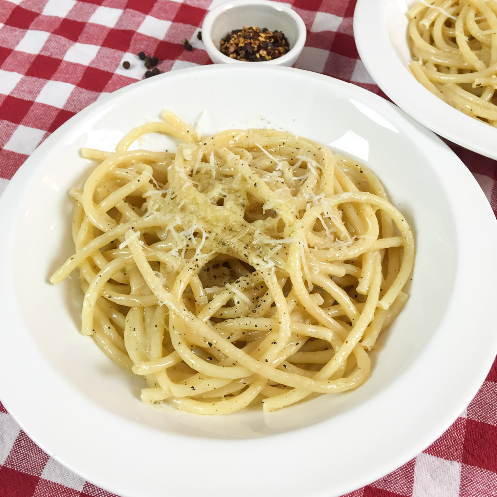 Cacio e Pepe con ajo