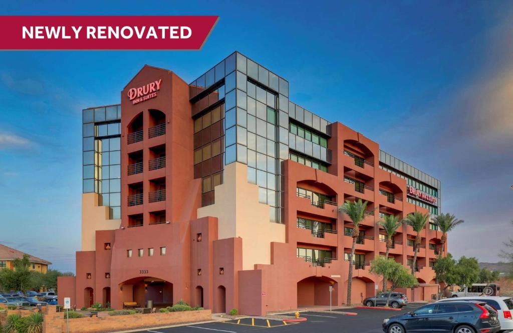 7. Drury Inn & Suites Phoenix Airport