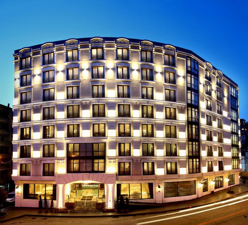 Hotel Dora
