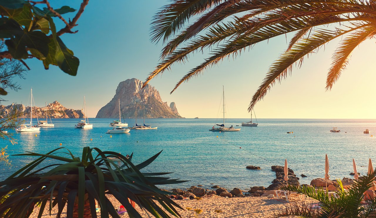 Historic Sites: Torre Vella and Bunker