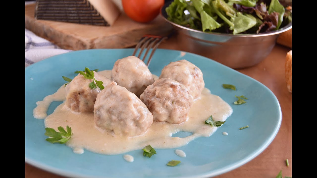 Albóndigas en salsa de queso