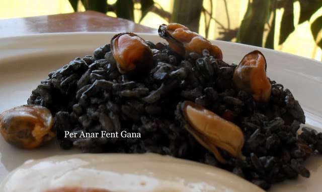 Arroz Negro con Mejillones