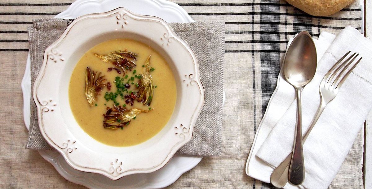 Alcachofas en crema de jamón y puerros