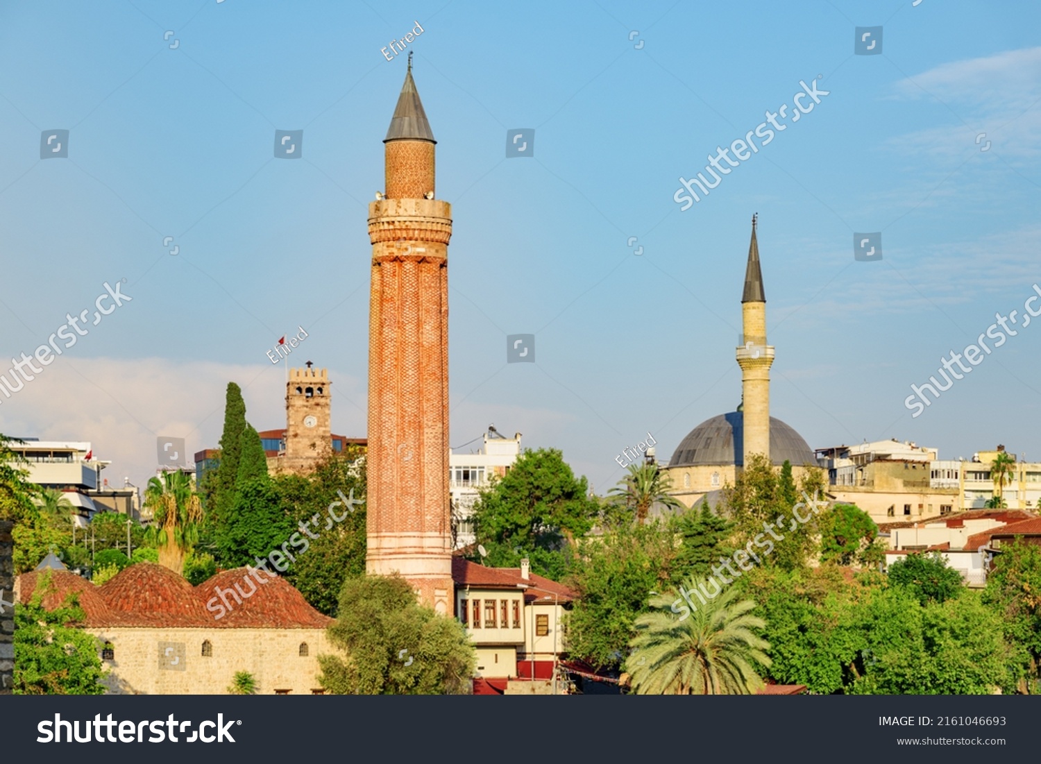 Mezquita Yivli Minare