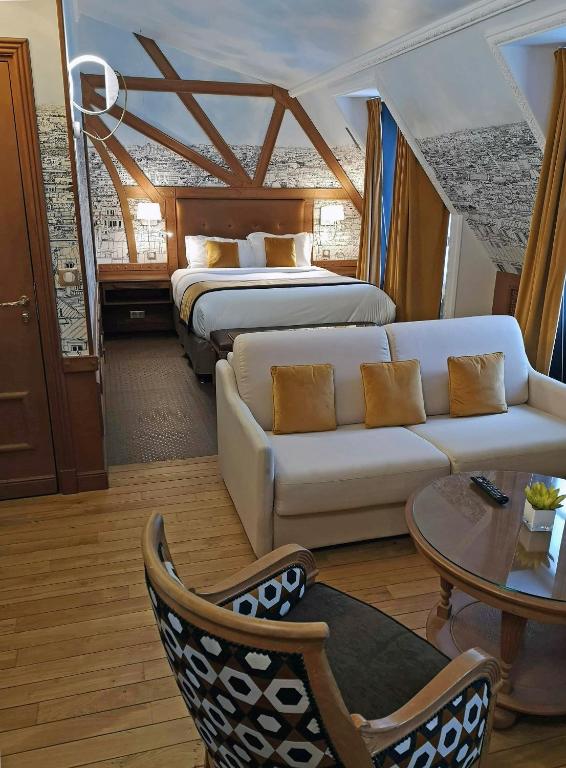 5. Hotel Gavarni