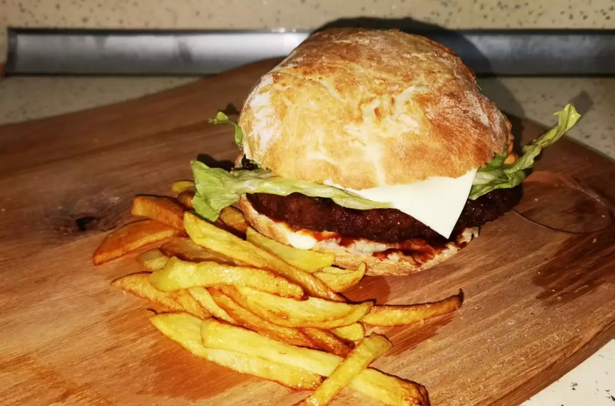 Receta de Chuletón de buey a la parrilla con ensalada de rúcula