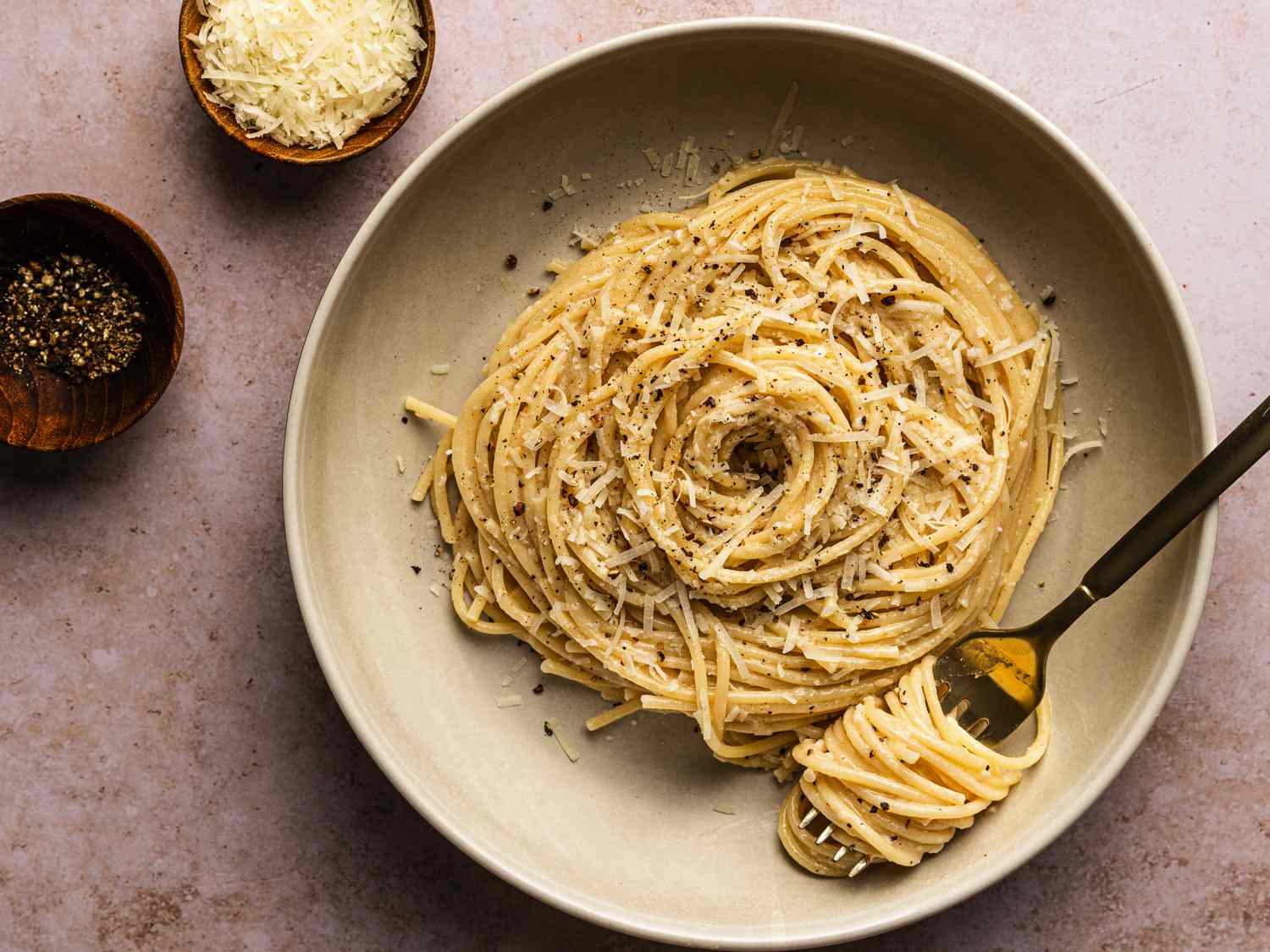 Cacio e Pepe por Tasty