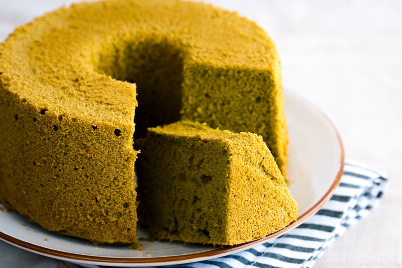 Matcha Chiffon Cake