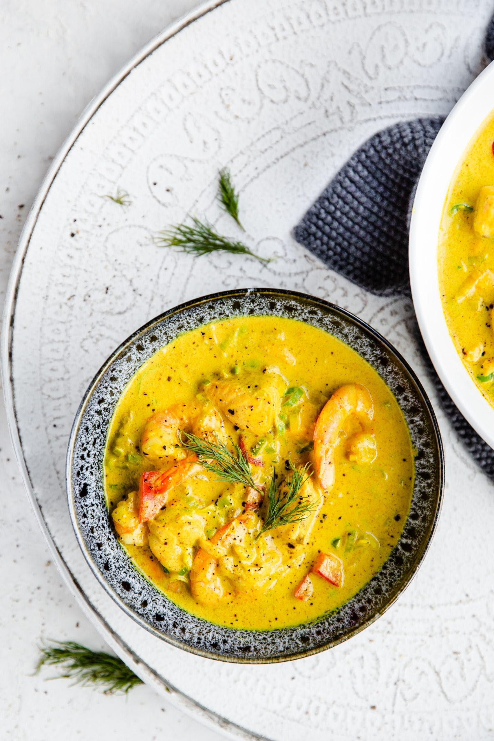 Sopa de pescado con curry
