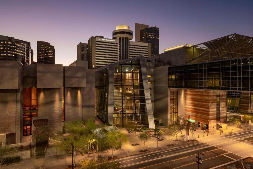 4. Hyatt Regency Phoenix