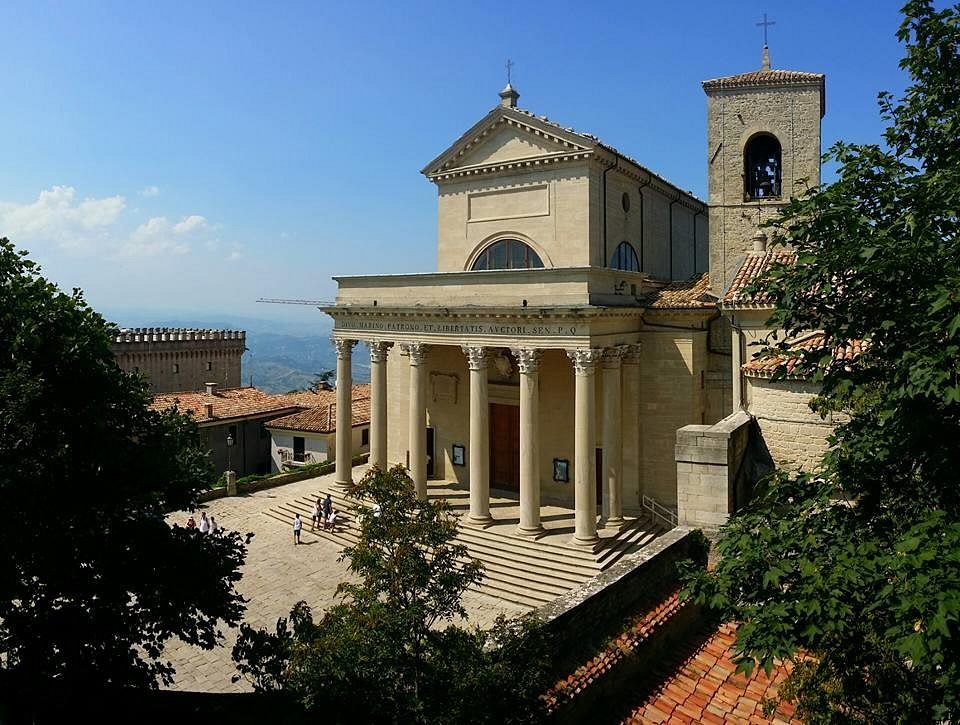 Visit the Basilica di San Marino