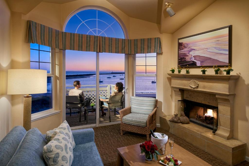 9. The Beach House Hotel at Half Moon Bay