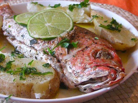 Receta de Pescadilla a la parrilla con papas asadas