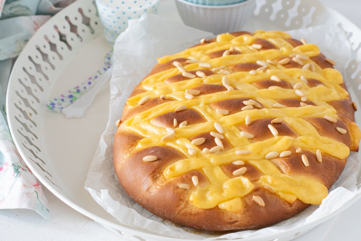 Coca de Brioche con Crema de Vainilla