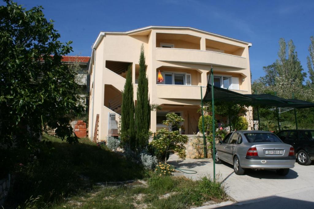 Rtina Miocici 2 Beach