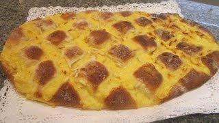 Coca de Brioche con Crema de Almendras