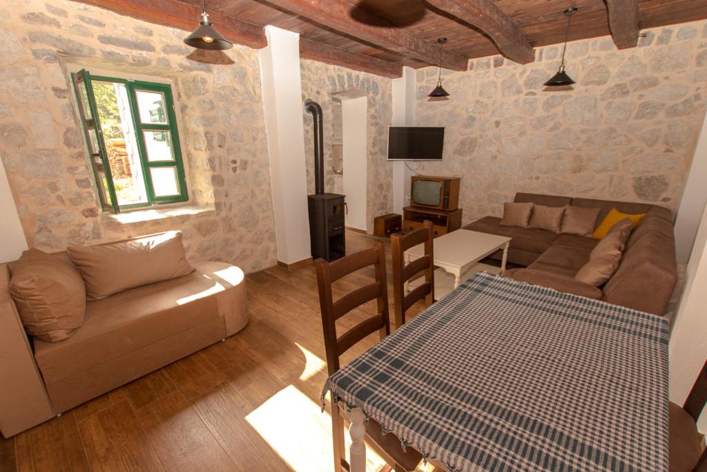 Rustic Stone House in the Old Town