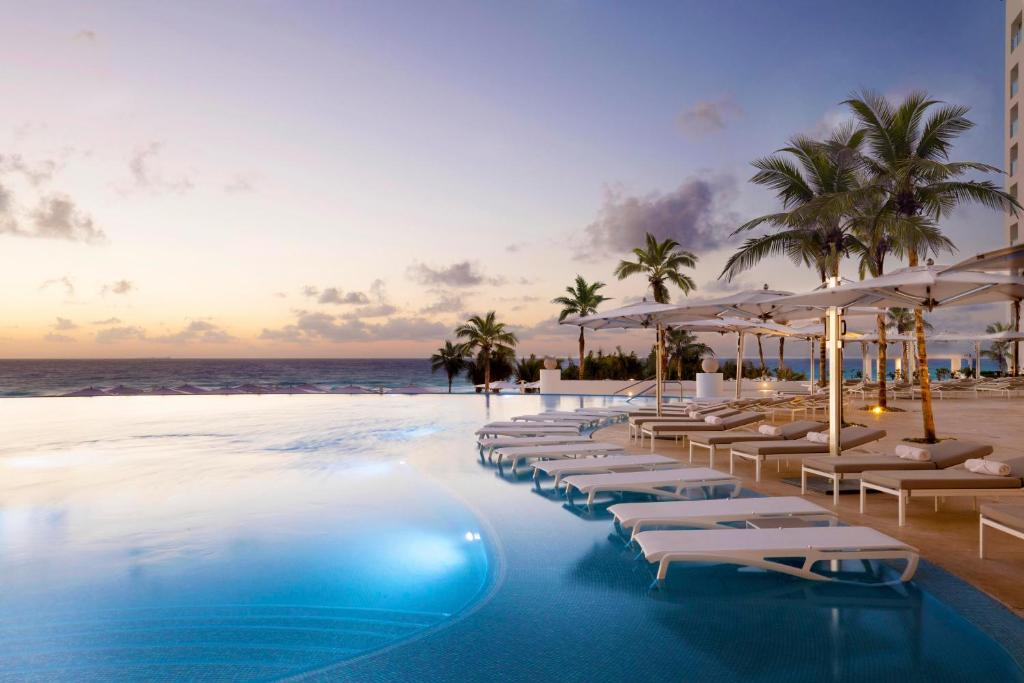 5. Le Blanc Spa Resort - Cancun, Mexico