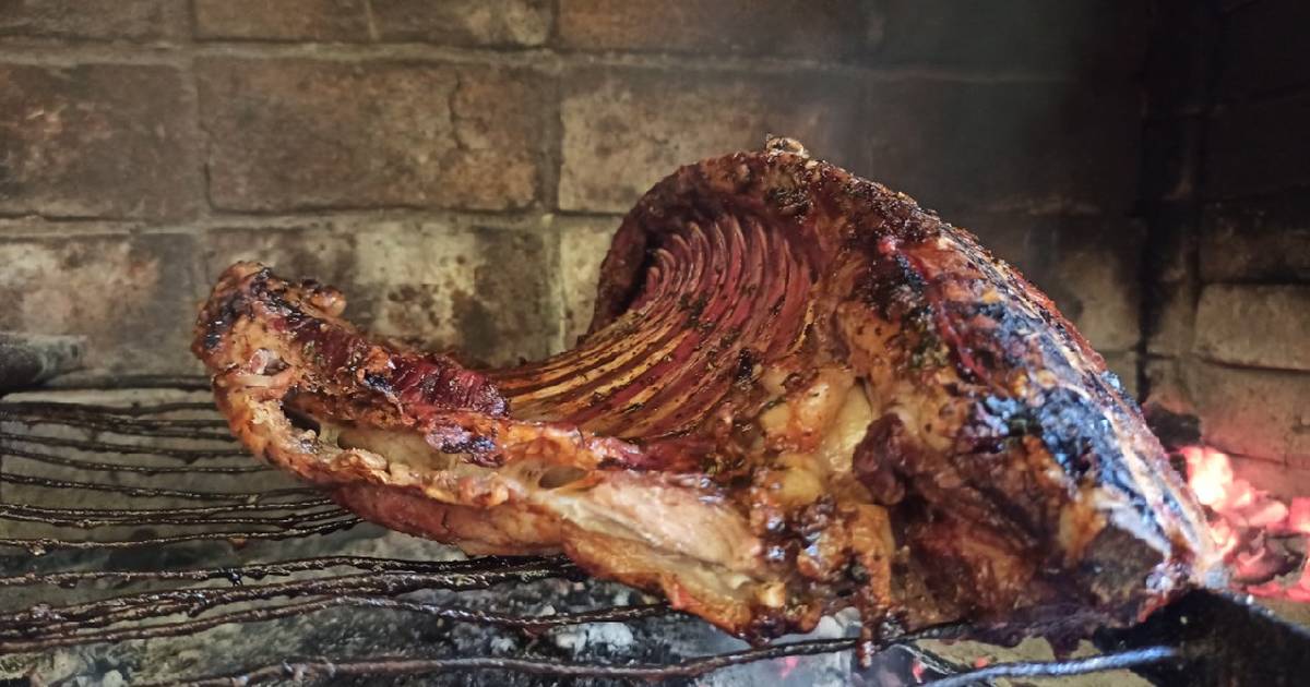 Chuletas de cordero a la brasa con chimichurri