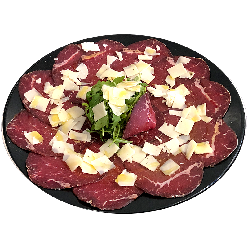 Pizza de bresaola, pimiento y parmesano