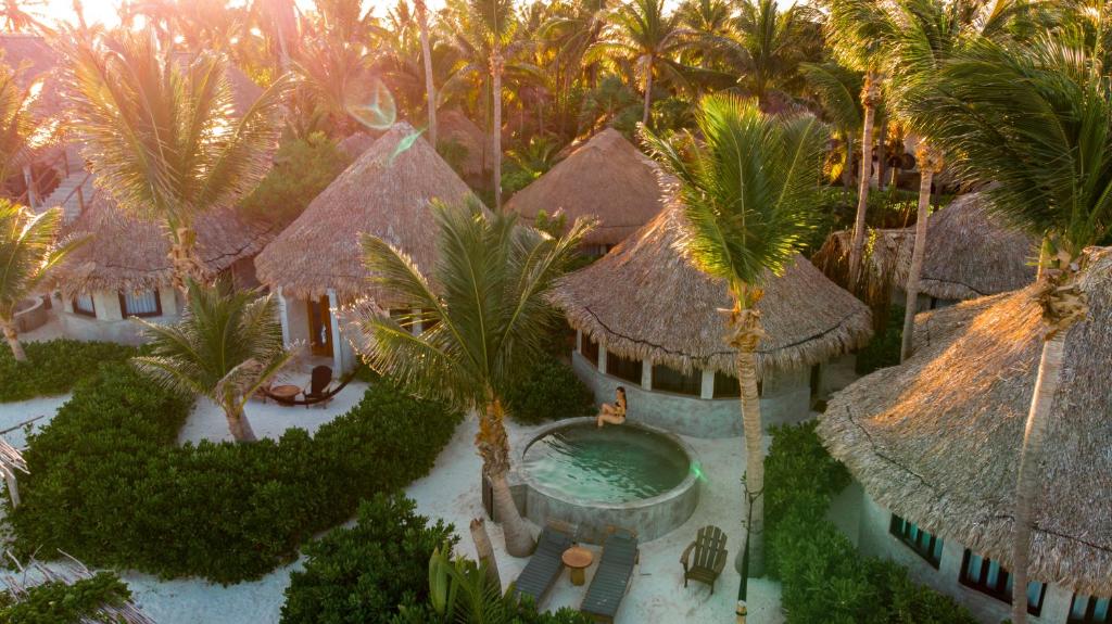 Resort G
