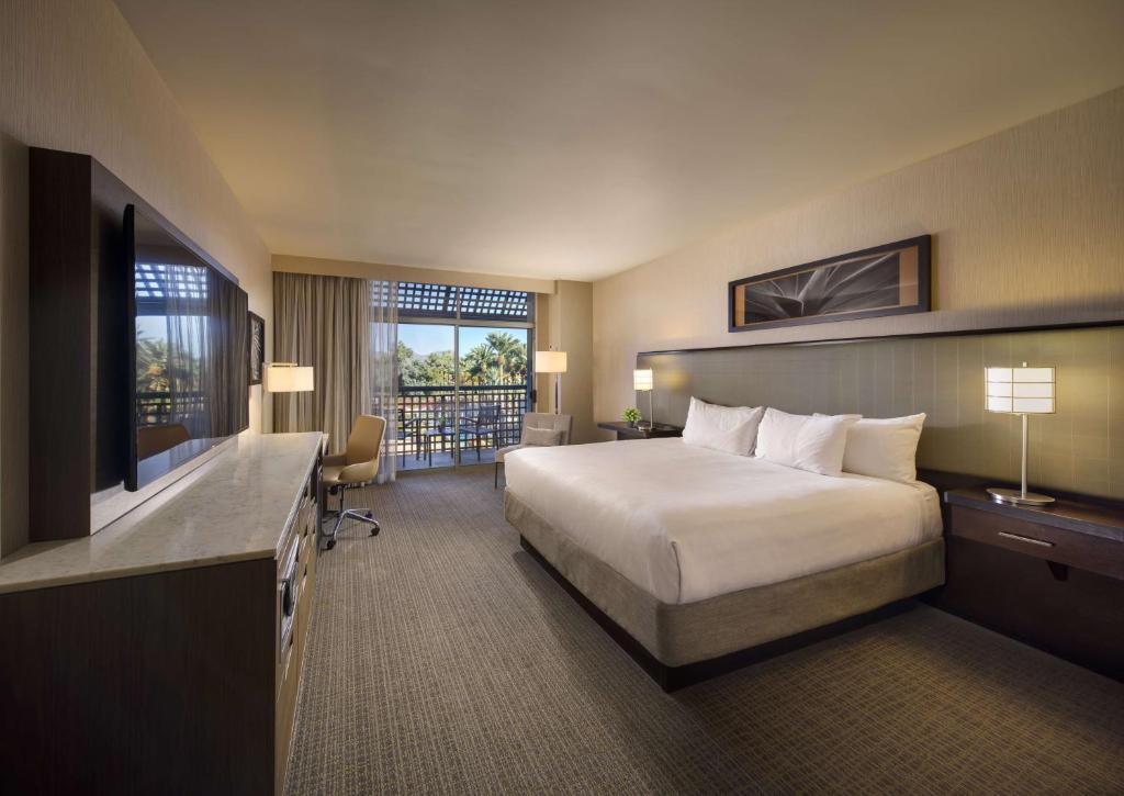 6. Hyatt Regency Scottsdale Resort and Spa at Gainey Ranch