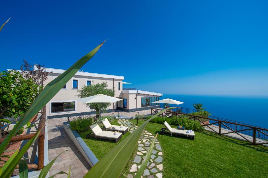 Pillow Paradise Resort