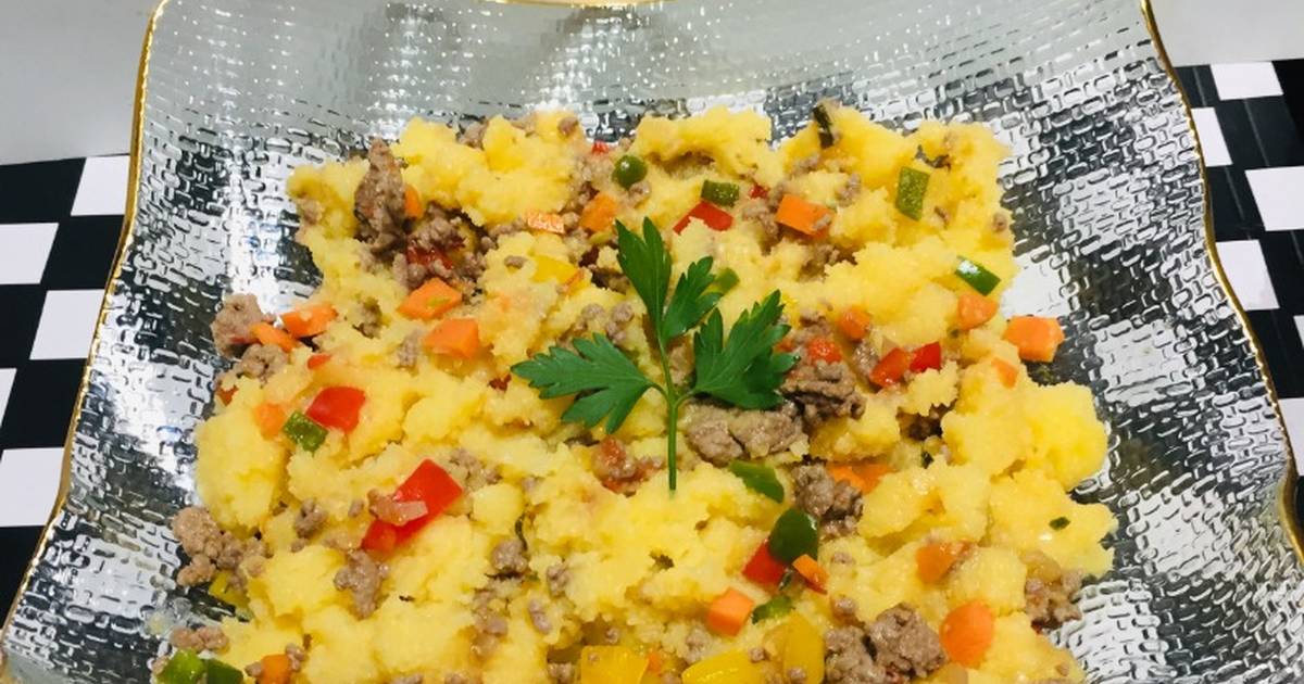 Polenta con ternera y pimientos