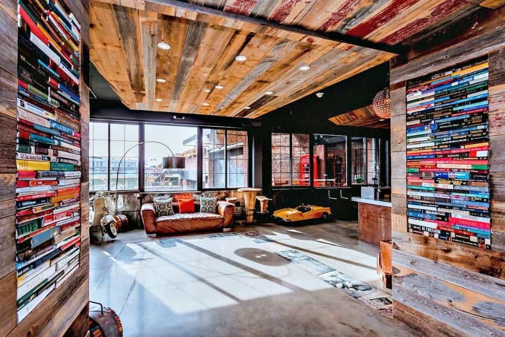 Stylish Loft with Artistic Vibes