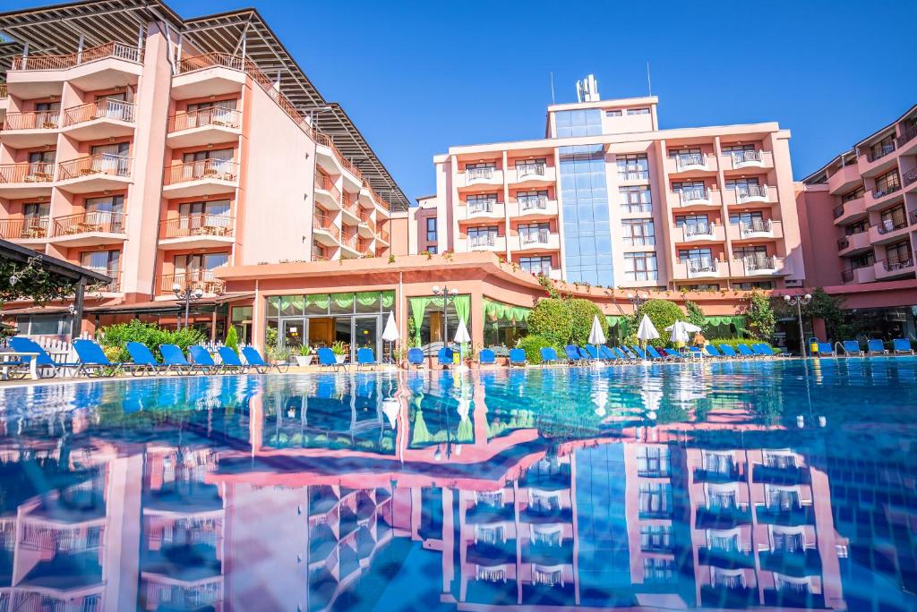 Dance Paradise Hotel