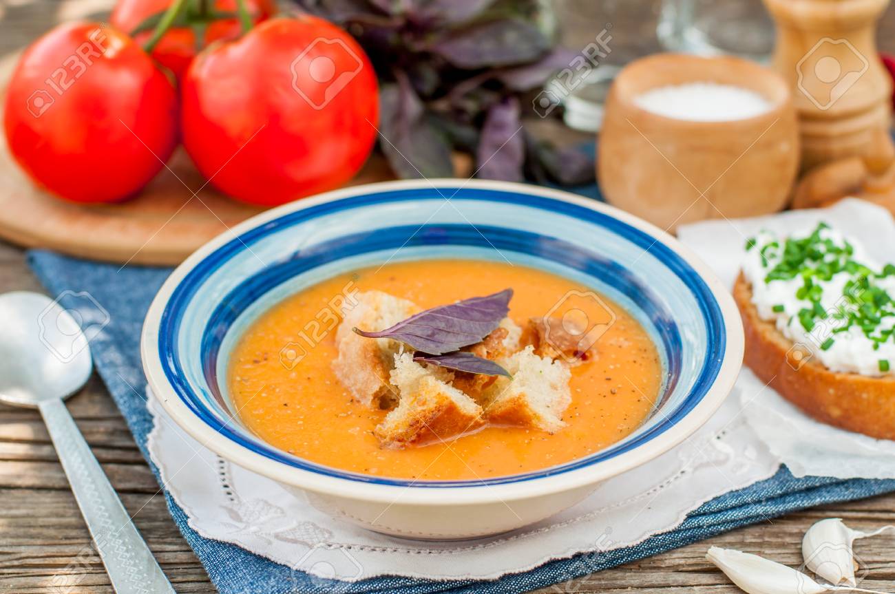 Pappa al Pomodoro con pimientos rojos asados