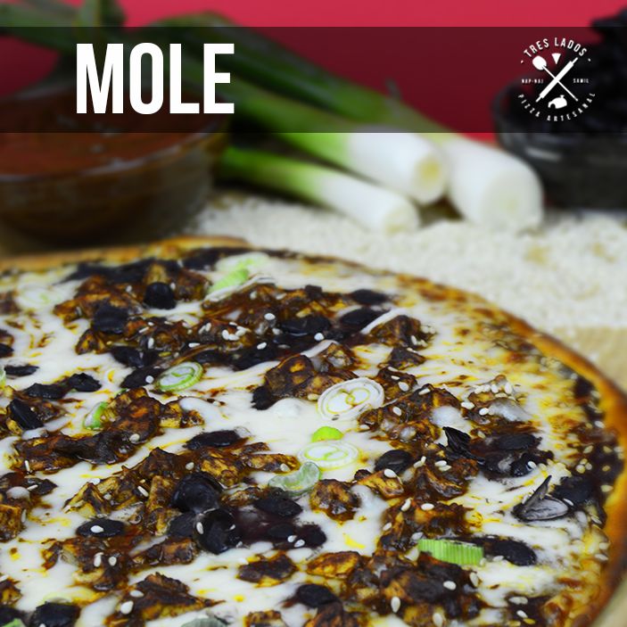 Pizza Margherita con cebolla
