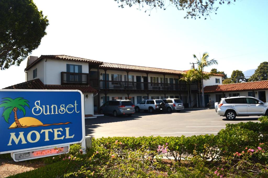 6. Sunset Motel