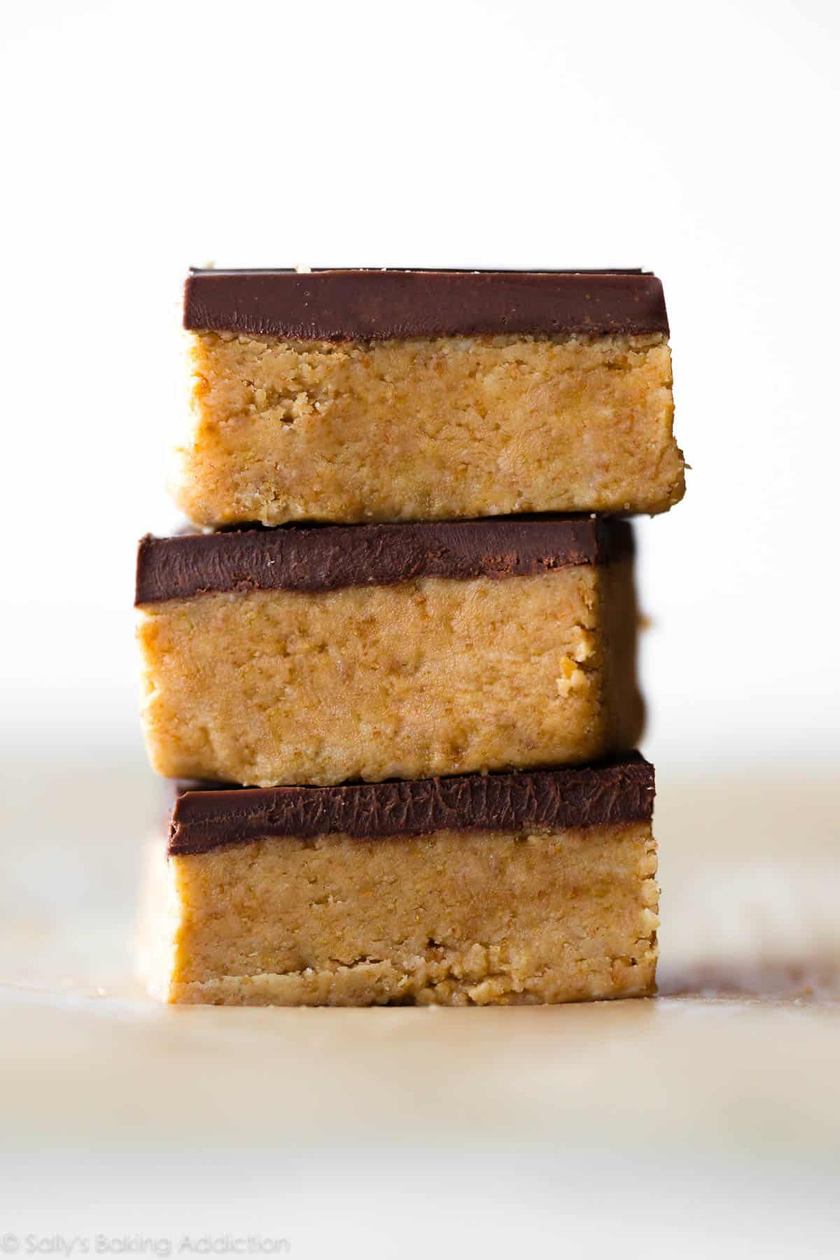 No-Bake Peanut Butter Chocolate Cake