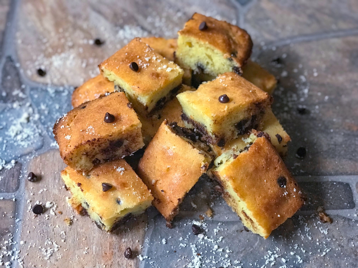 Low-Carb Chocolate Chip Cake Recipe