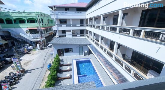 Coconut Grove Budget Resort