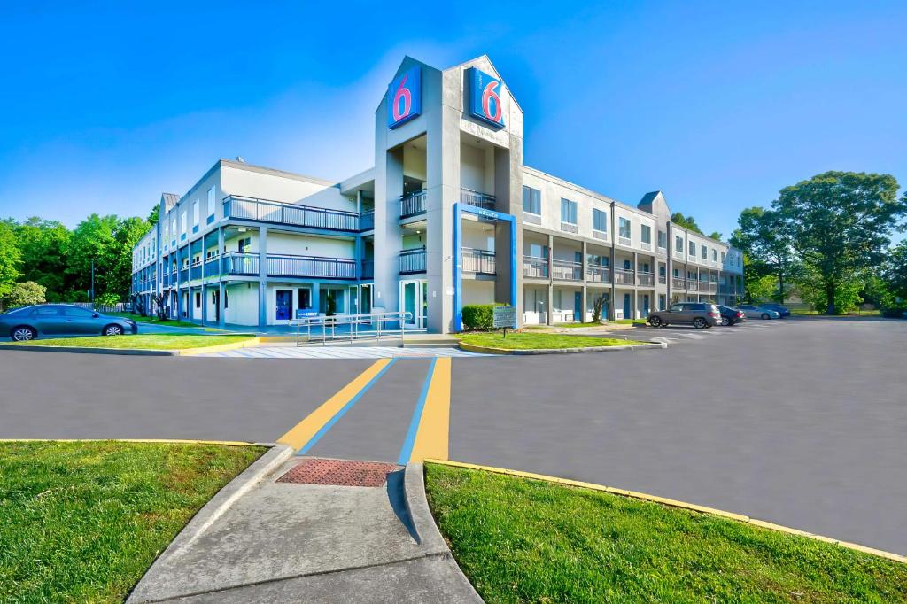 Beachfront Hotel 6